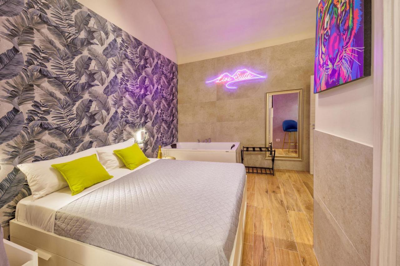 Live Suite Napoli Nápoles Exterior foto